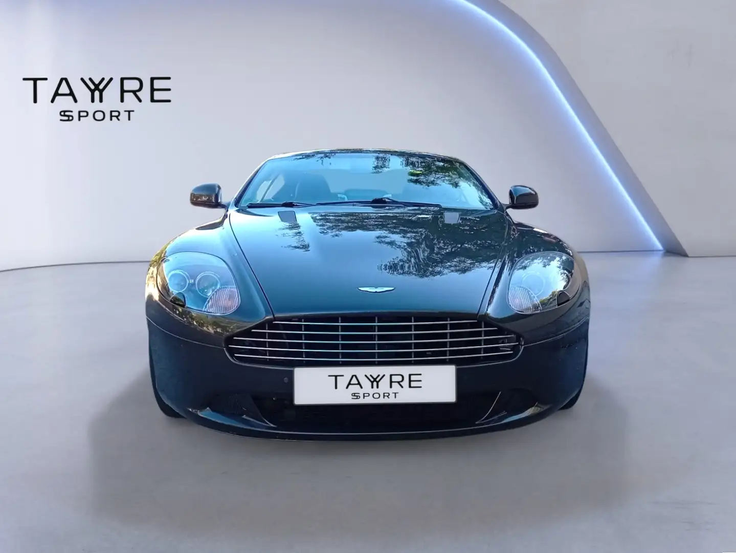 Aston Martin DB9 Touchtronic2 - 2
