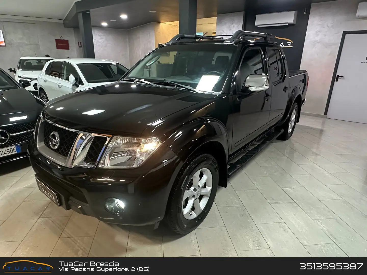 Nissan Navara LE 2.5 dCi Schwarz - 1