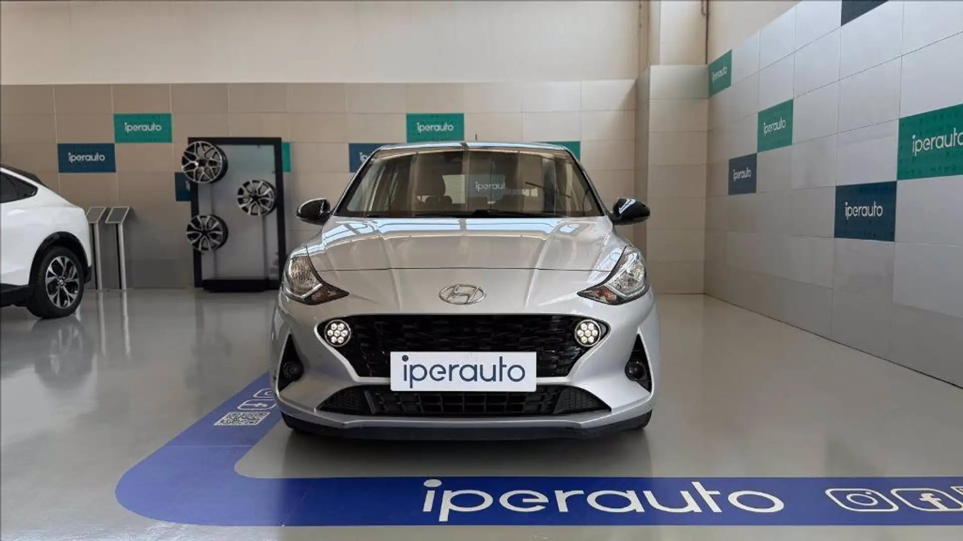 Hyundai i10 1.0 mpi Prime Gris - 2
