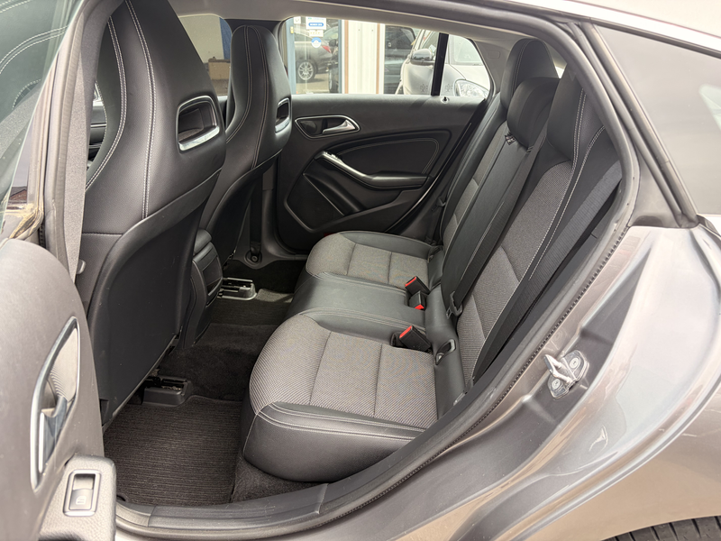 Mercedes-Benz CLA 180 CLA 180 GPS CLIM BOITE AUTO — photo 13