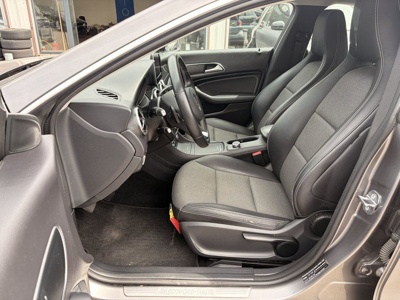 Mercedes-Benz CLA 180 CLA 180 GPS CLIM BOITE AUTO — photo 11
