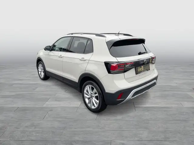 Volkswagen T-Cross view 4