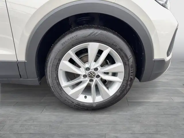 Volkswagen T-Cross view 7