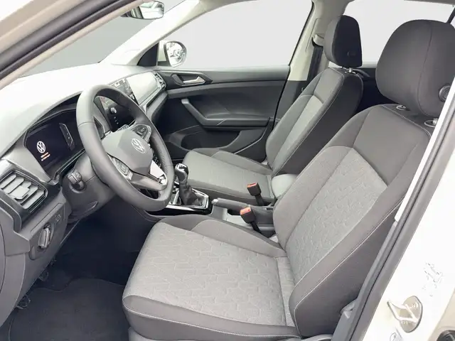 Volkswagen T-Cross view 8