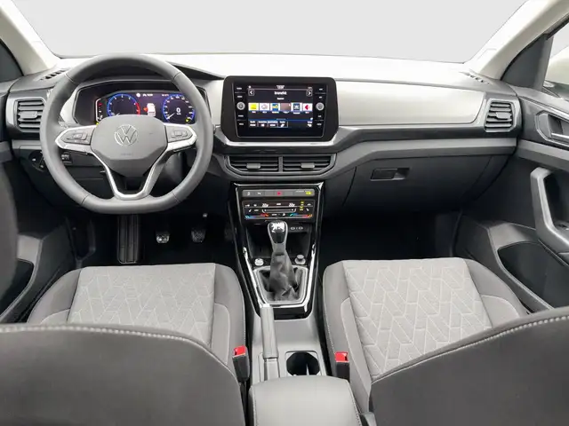 Volkswagen T-Cross view 9