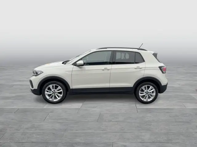 Volkswagen T-Cross view 3
