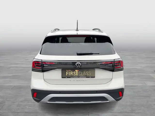 Volkswagen T-Cross view 5