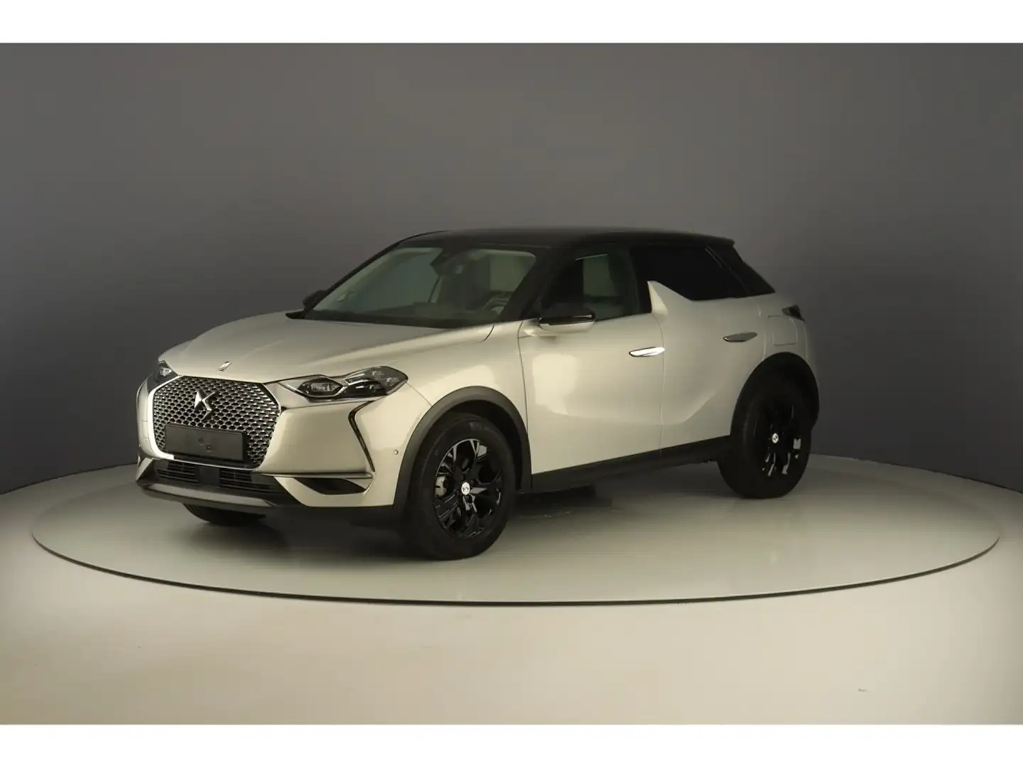DS Automobiles DS 3 Crossback E-Tense 136pk So Chic Pack Business Grigio - 1