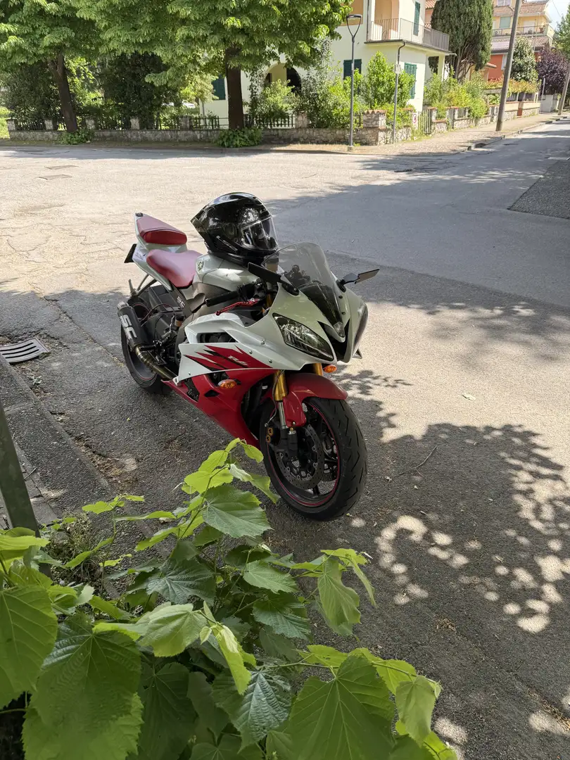 Yamaha YZF-R6 - 1