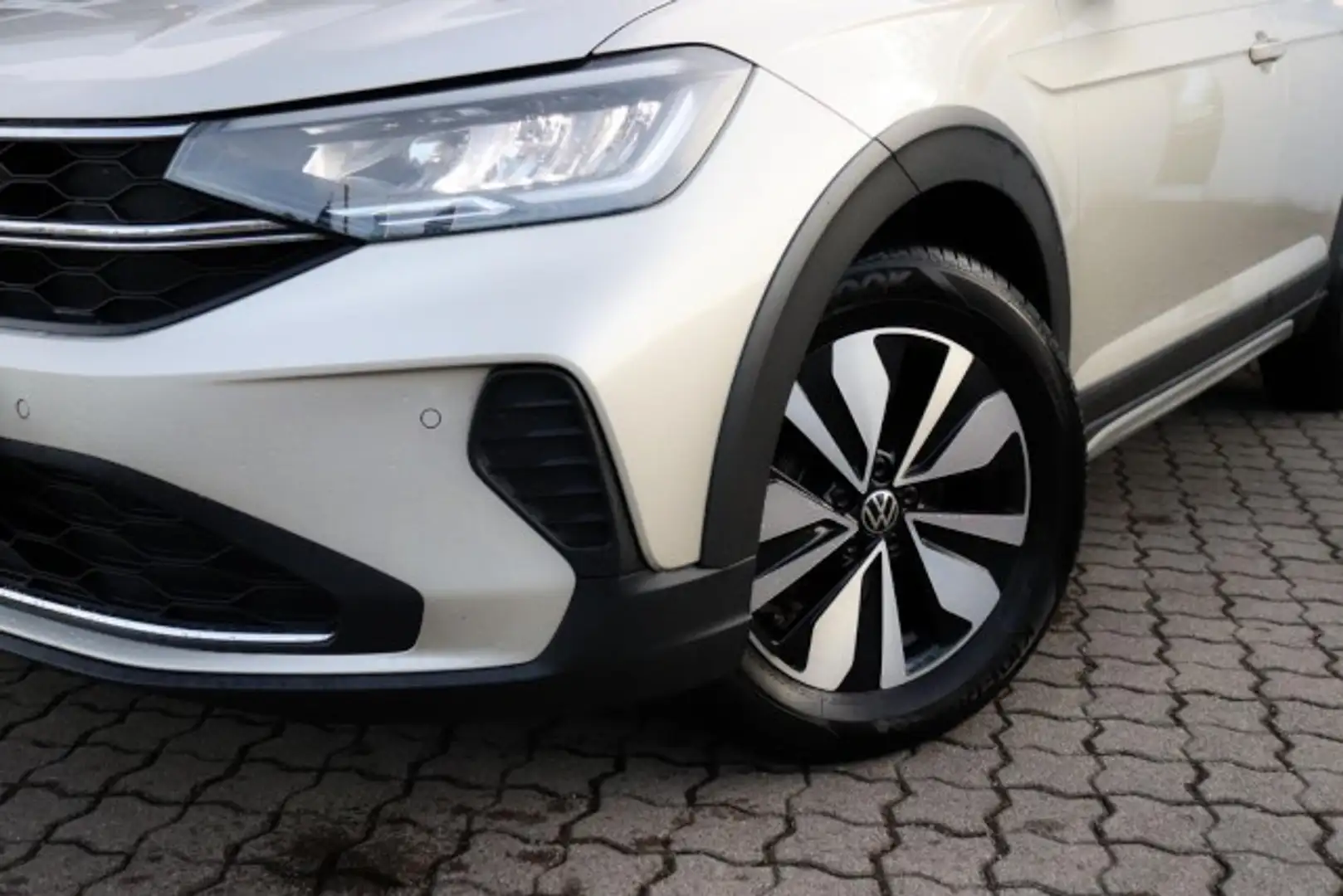 Volkswagen Taigo 1.0 TSI Move (EURO 6d) Klima Einparkhilfe Silber - 2