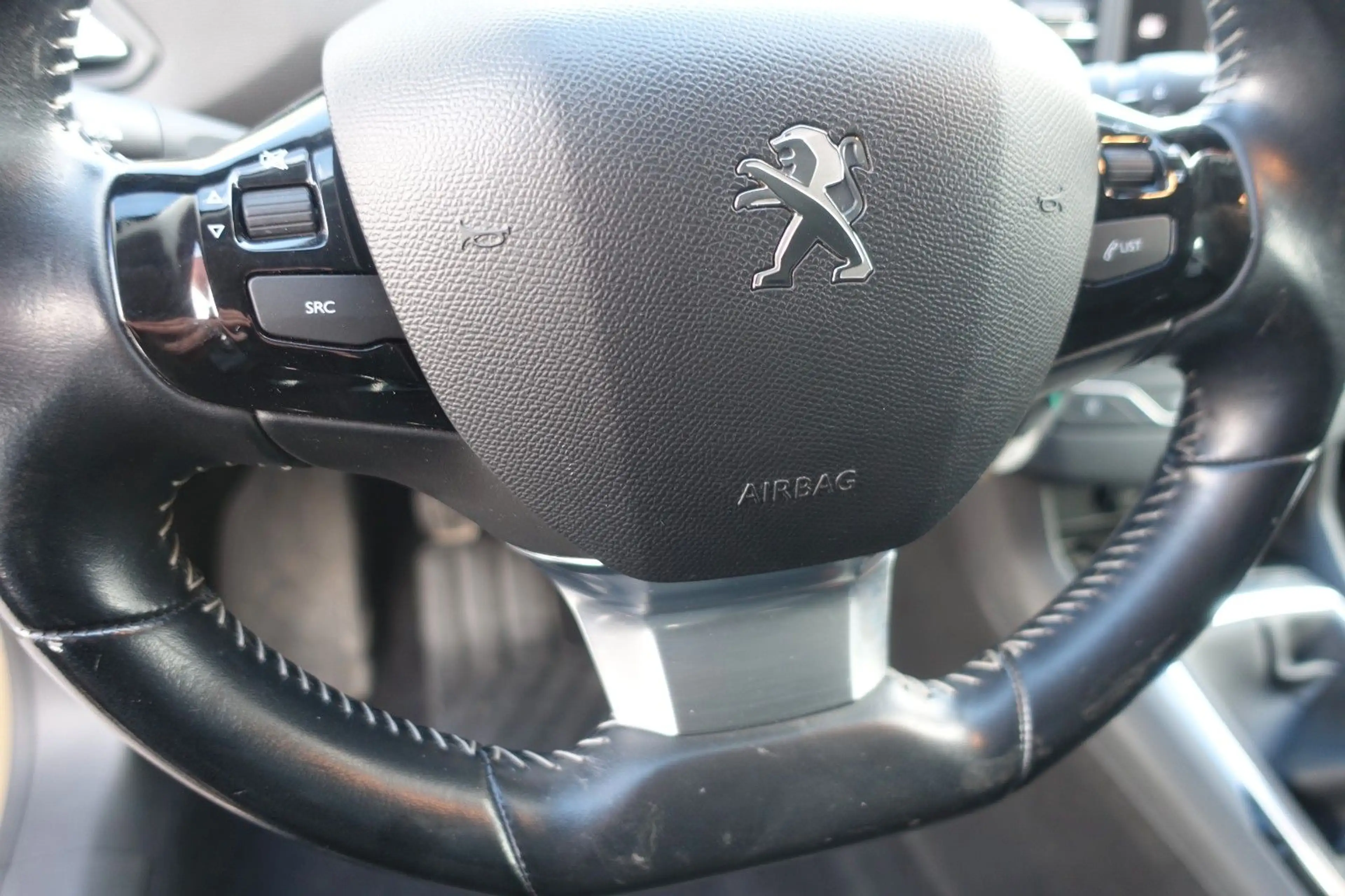 Peugeot 308 Style PureTech 130 STOP & START*SHZ*PDC*TEMP — photo 9