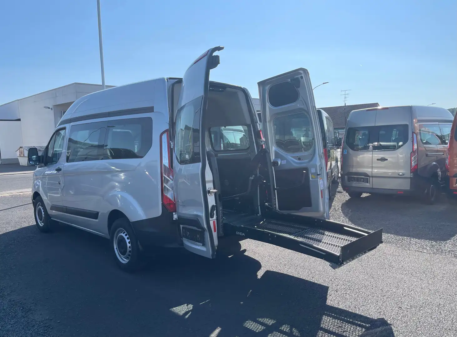 Ford Transit Custom L1 H2 Behindertengerecht Hochdach Silber - 1