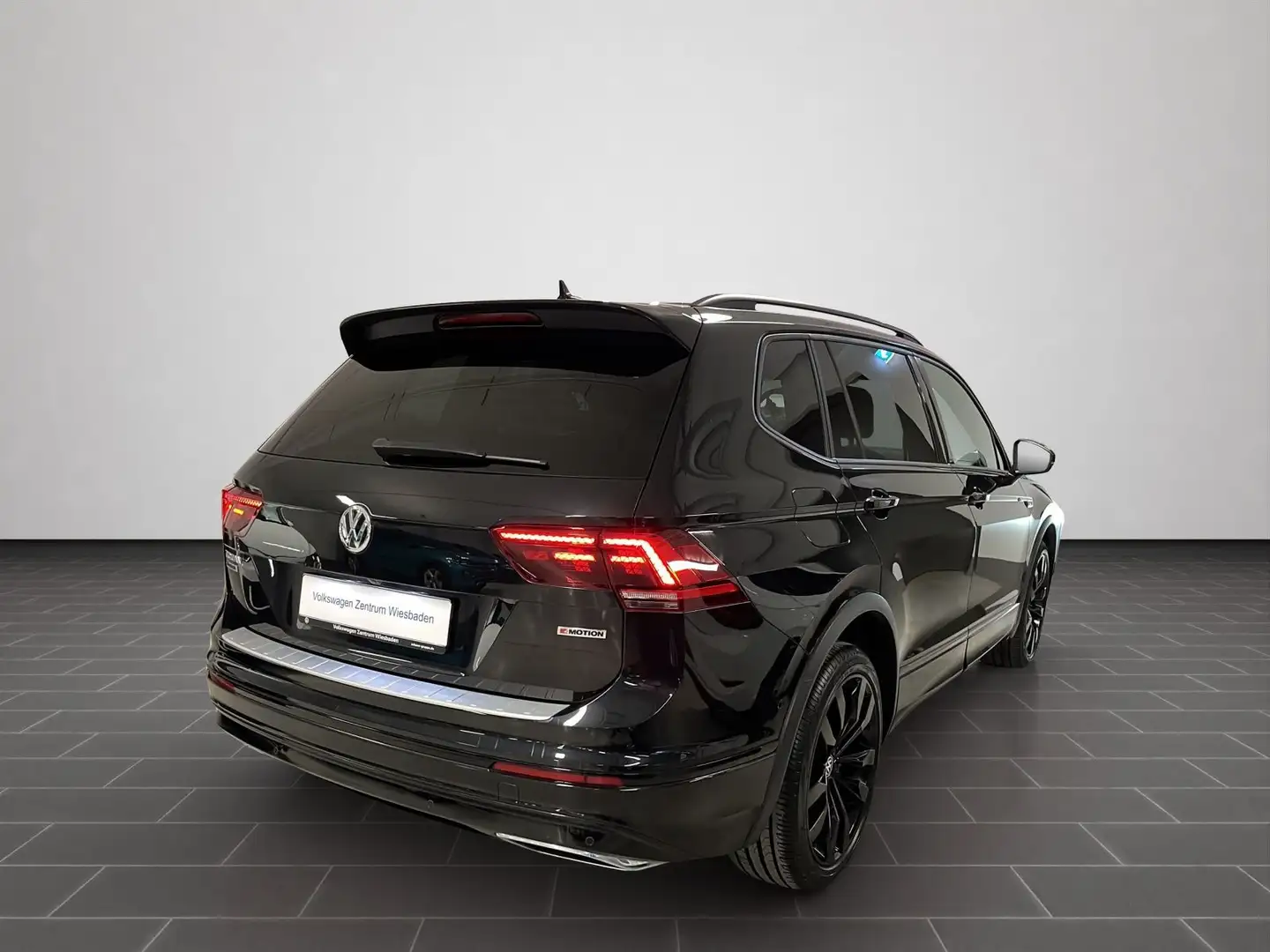 Volkswagen Tiguan Allspace 2.0 TDI DSG 4MOT. R-Line, Navi, Schwarz - 2