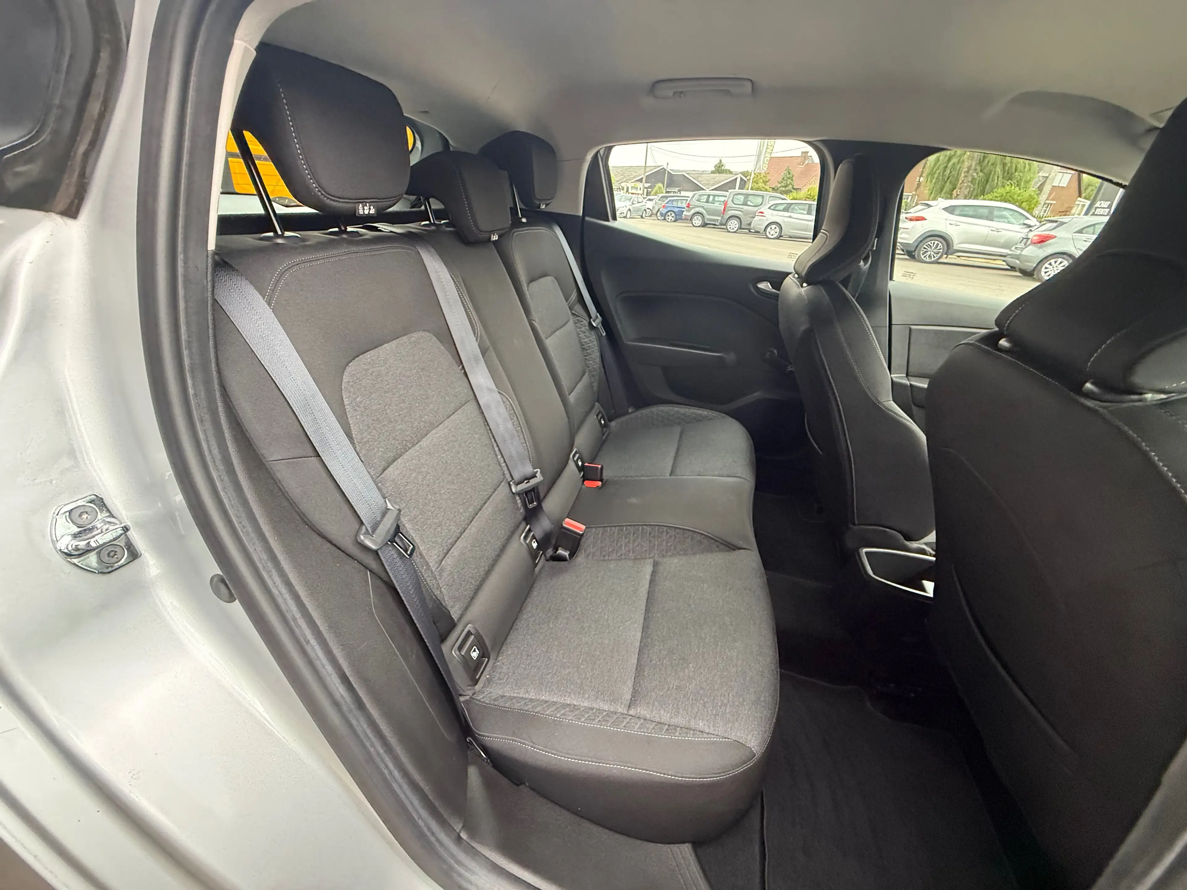 Renault Clio Clio 1.0TCe CRUISE,RADIO,CLIM,RADARS… — photo 8
