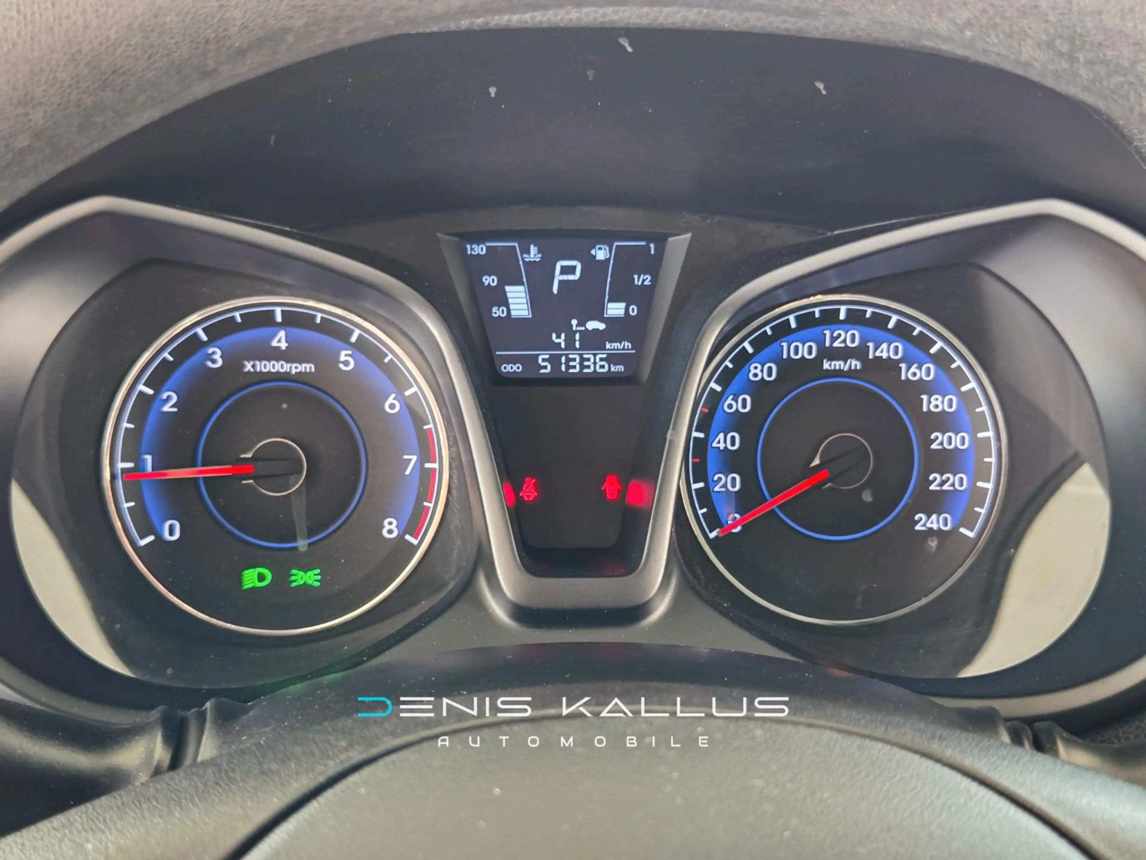 Hyundai iX20 1.6 — photo 8