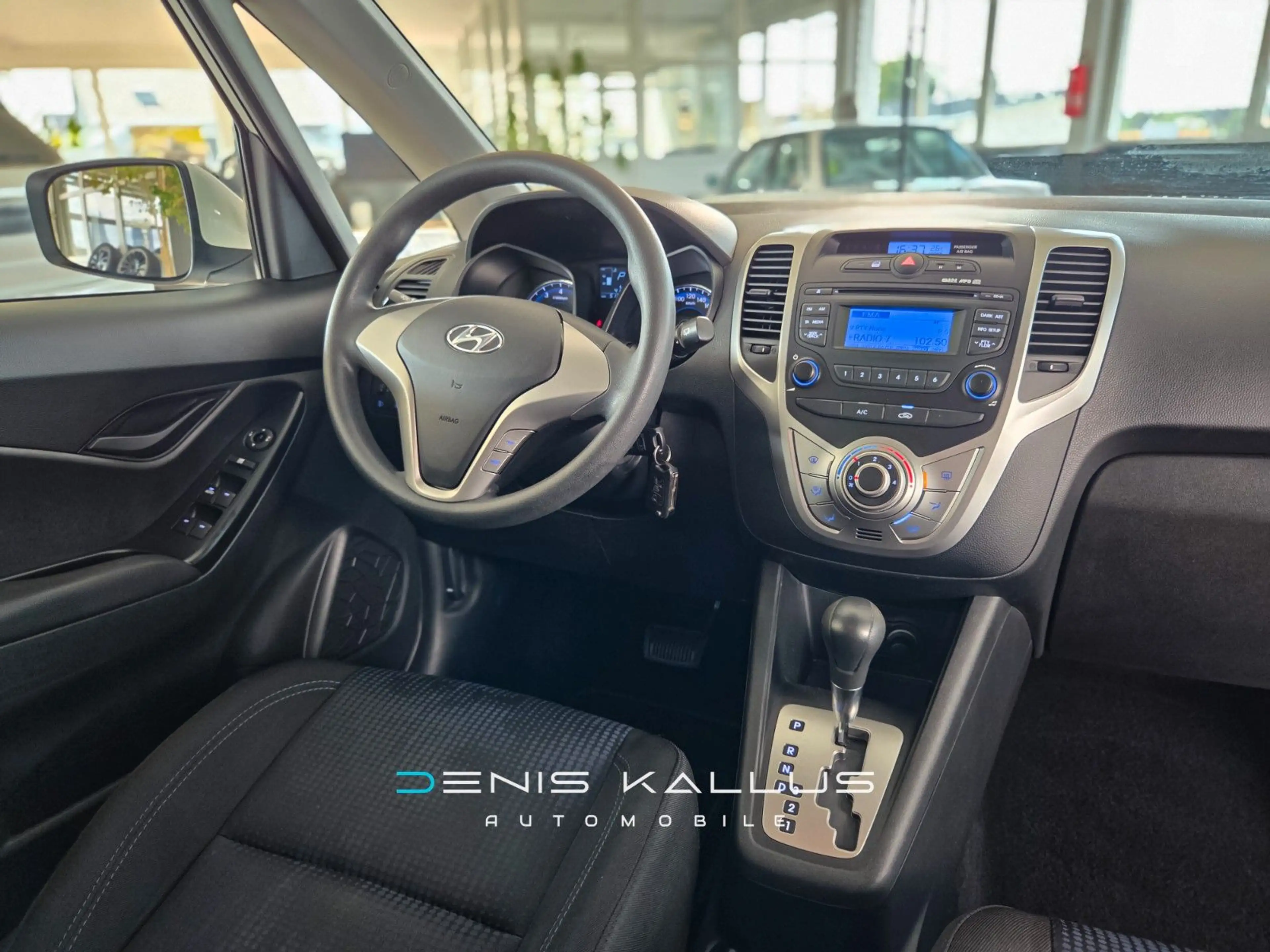Hyundai iX20 1.6 — photo 10