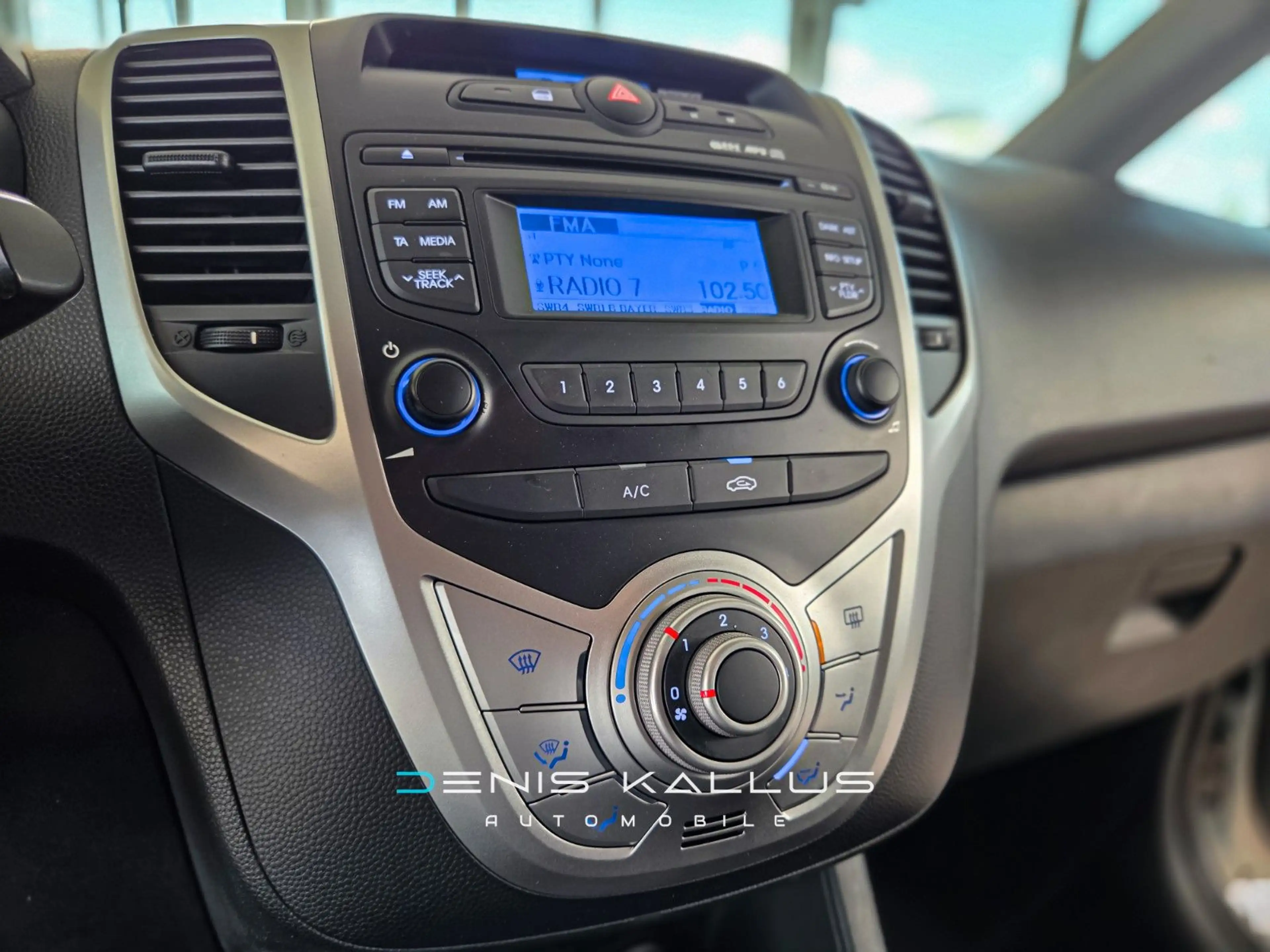 Hyundai iX20 1.6 — photo 15