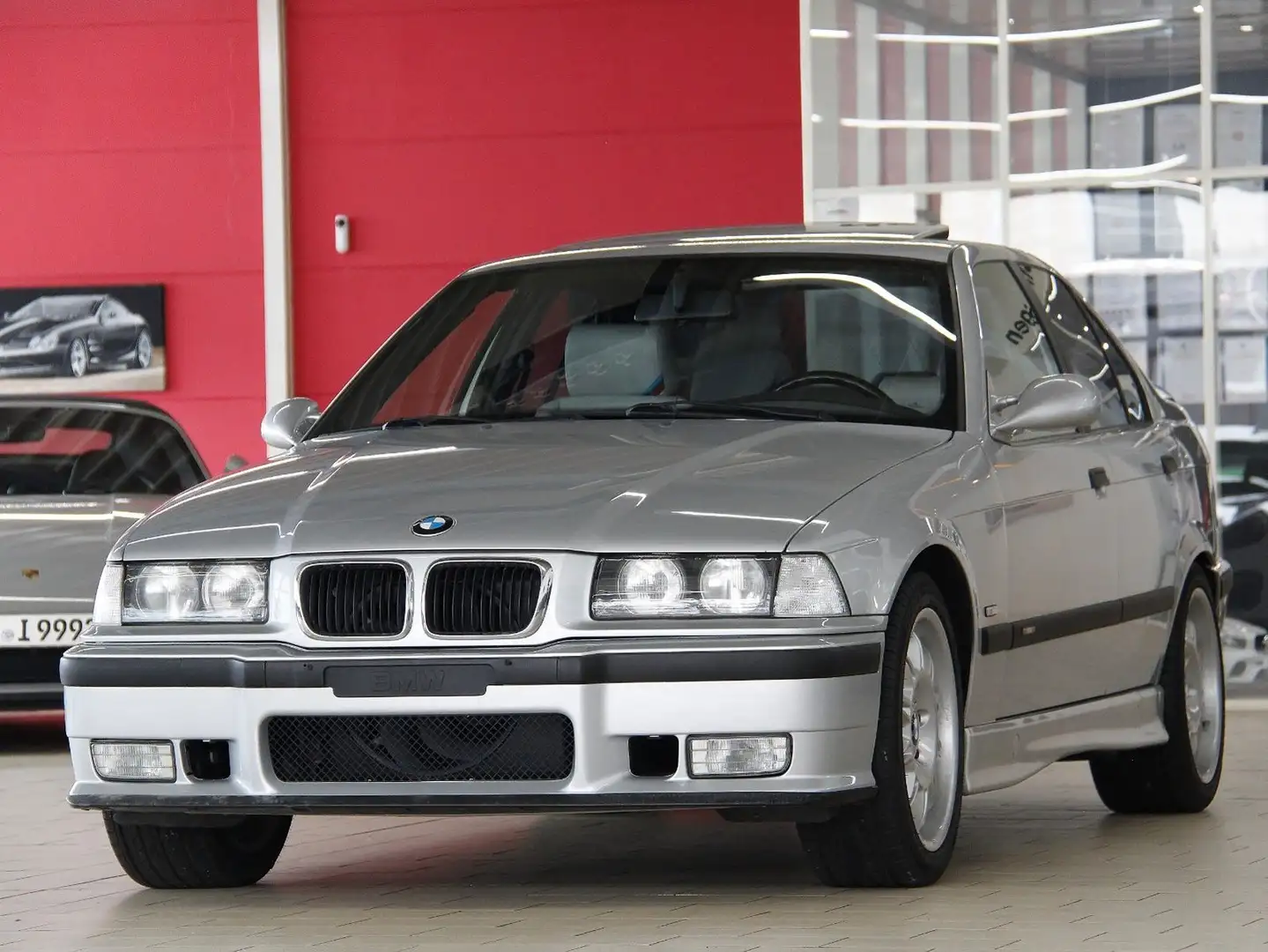 BMW M3 E36 3.2 *H&K*LEDER*KLiMA*SSD*17"M* Argento - 1