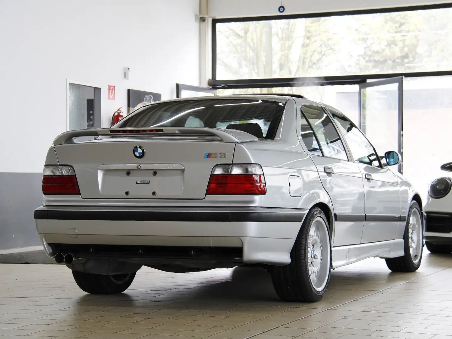BMW M3 E36 3.2 *H&K*LEDER*KLiMA*SSD*17"M* Argento - 2
