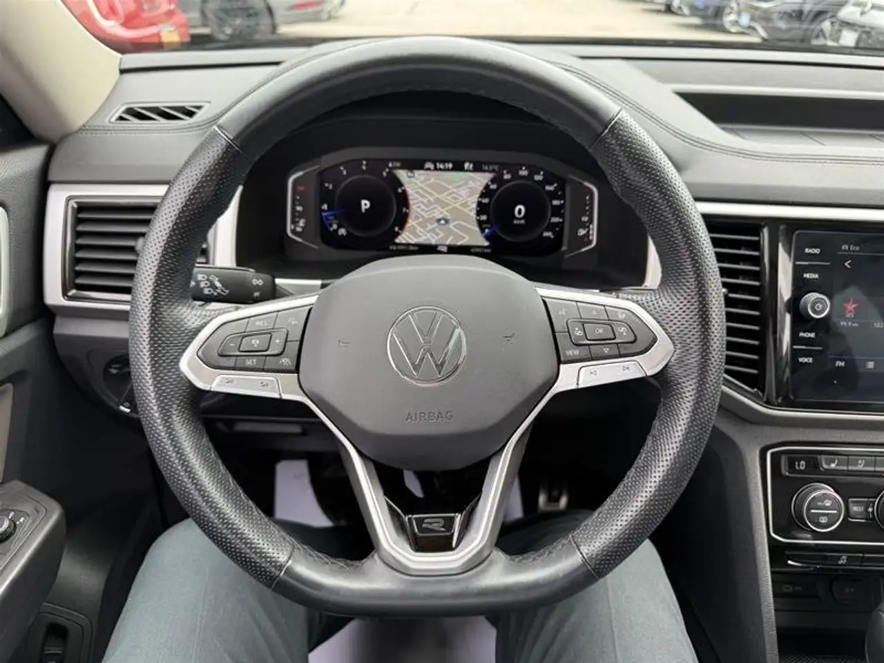Volkswagen Atlas снимка Volkswagen Atlas