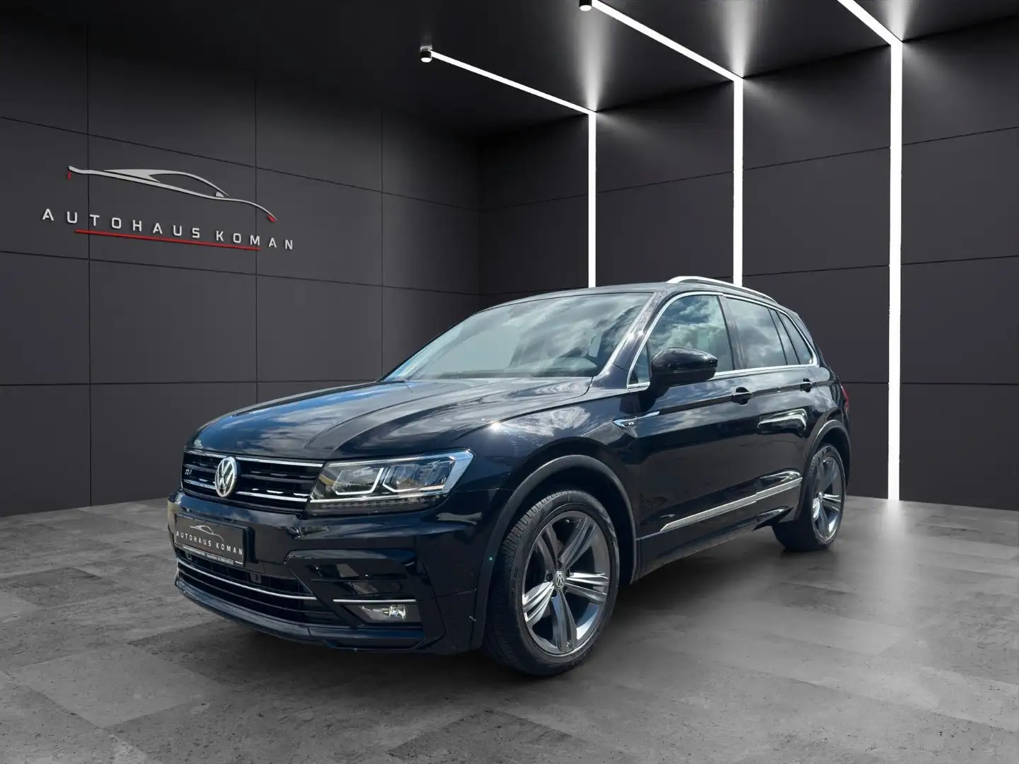 Volkswagen Tiguan R-LINE*TÜV NEU*S-HEFT*PANO*ACC*PDC*19ZOLL Schwarz - 1
