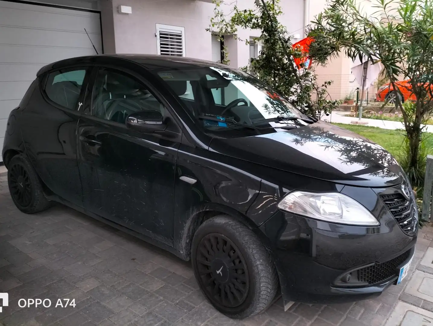 Lancia Y elefantino Negru - 1