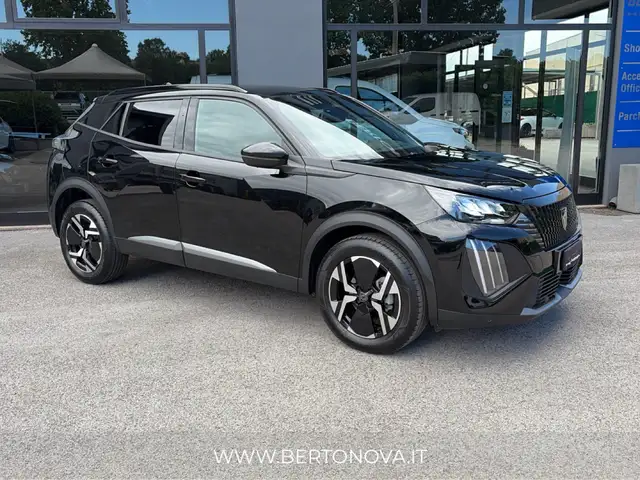 Peugeot 2008 view 2