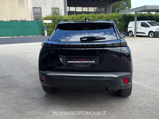 Peugeot 2008 view 4