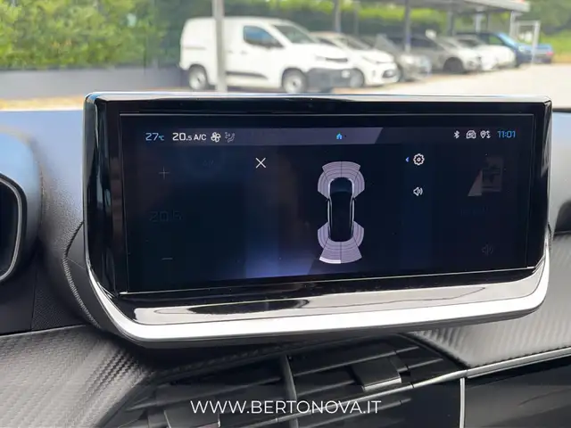 Peugeot 2008 view 14