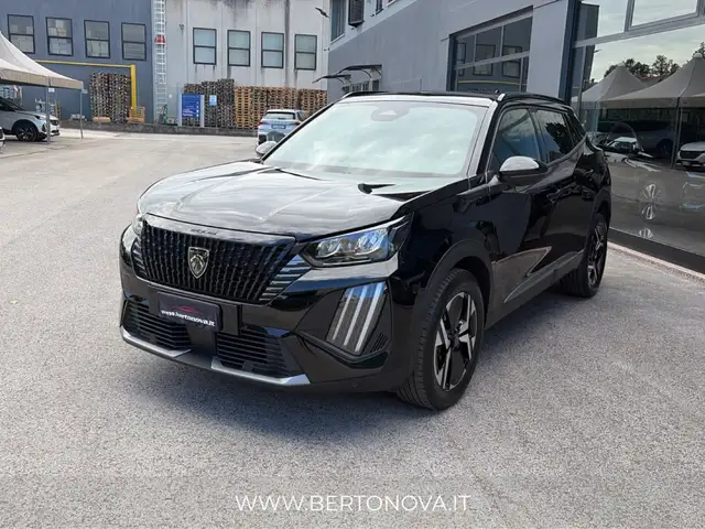 Peugeot 2008 view 3