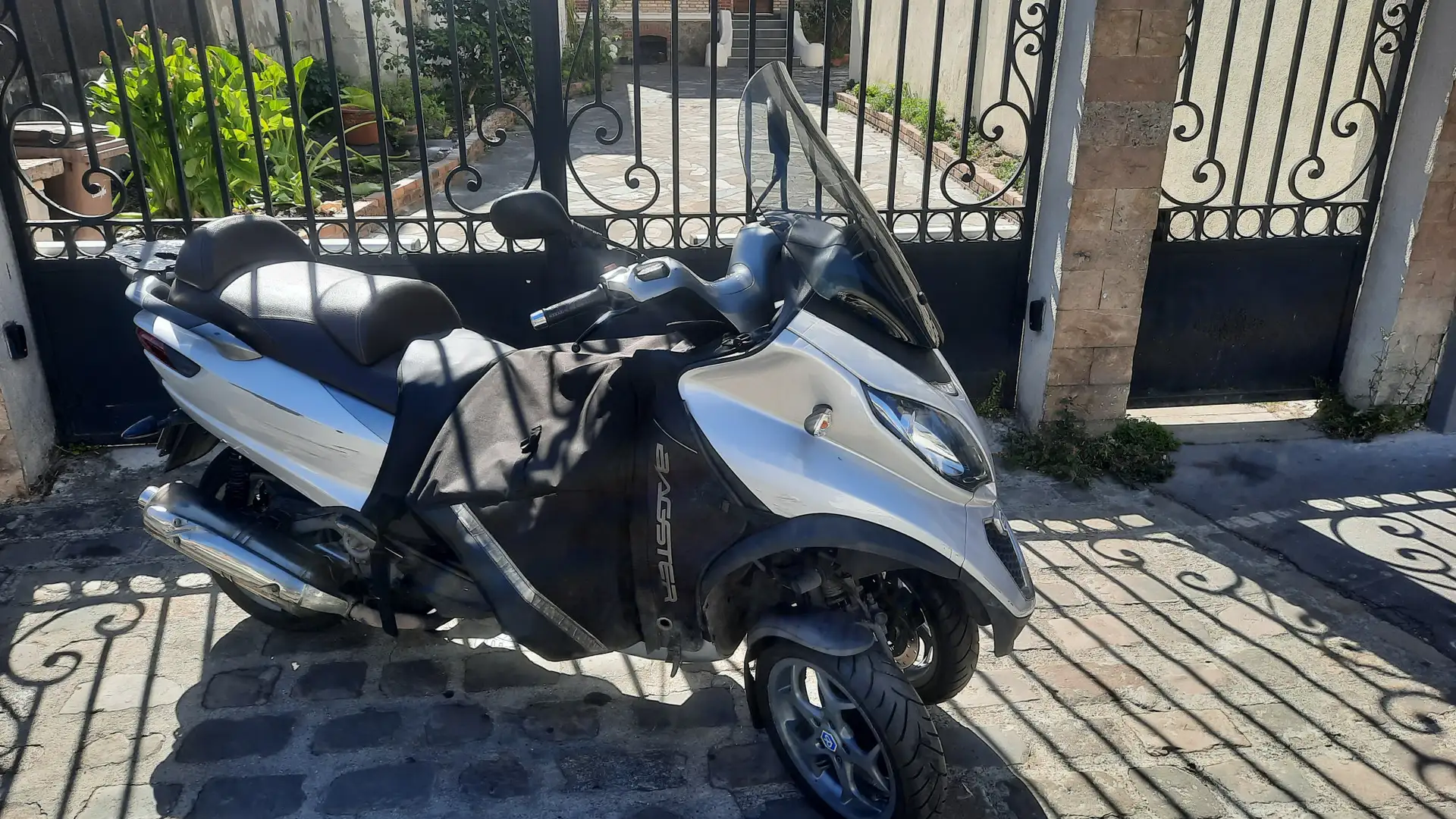 Piaggio MP3 500 Gris - 1