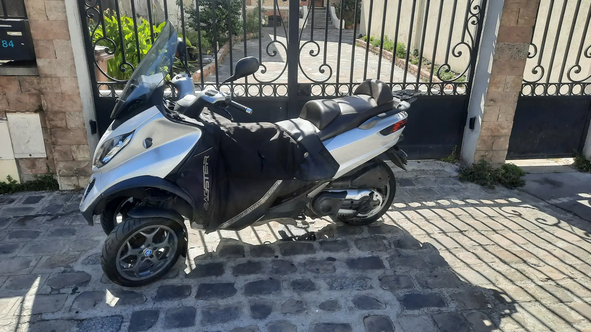 Piaggio MP3 500 Gris - 2