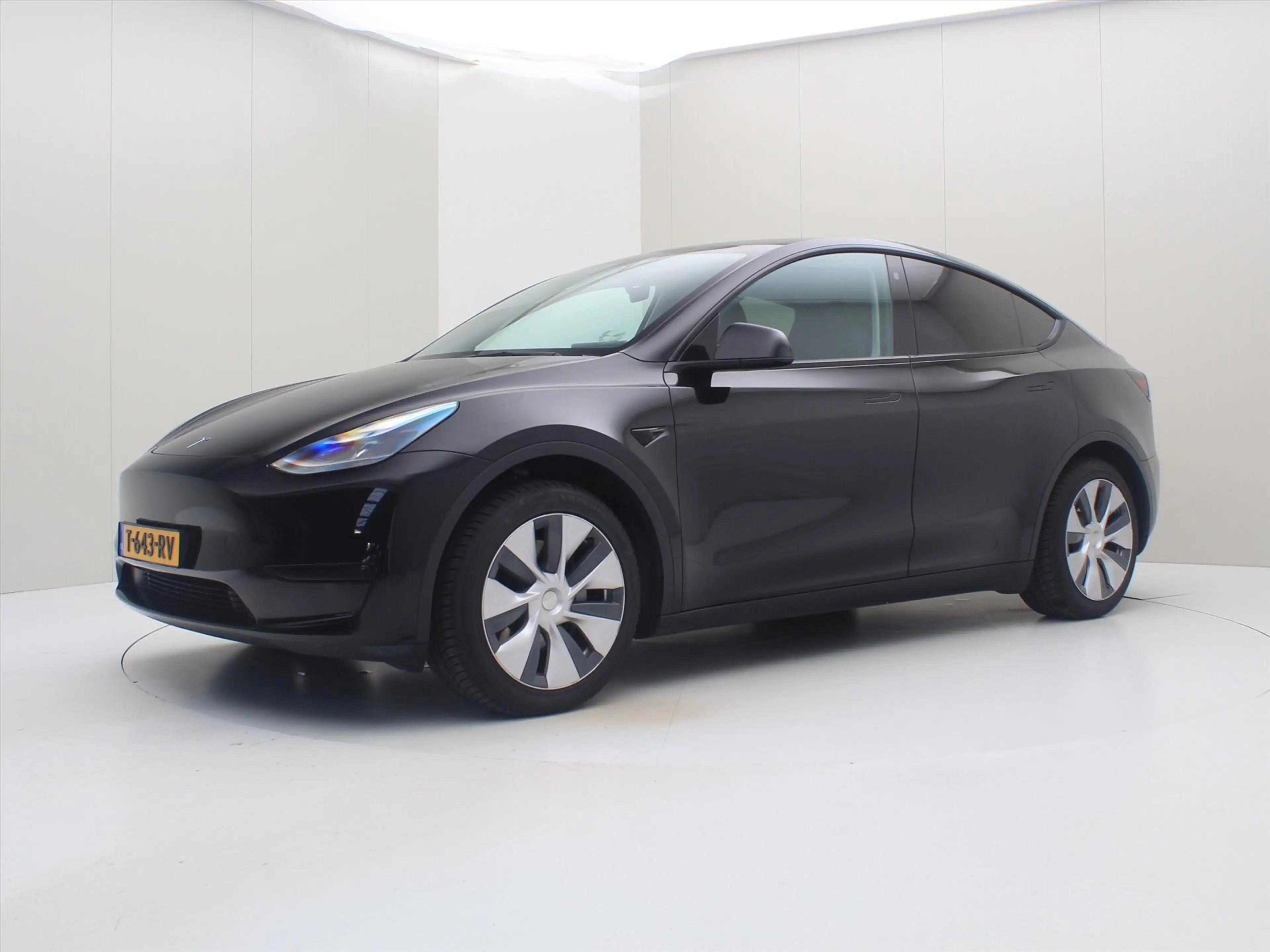 Tesla Model Y Standard RWD Plus [ AMD RYZEN+AUTOPILOT+19 INCH+PR — photo 8