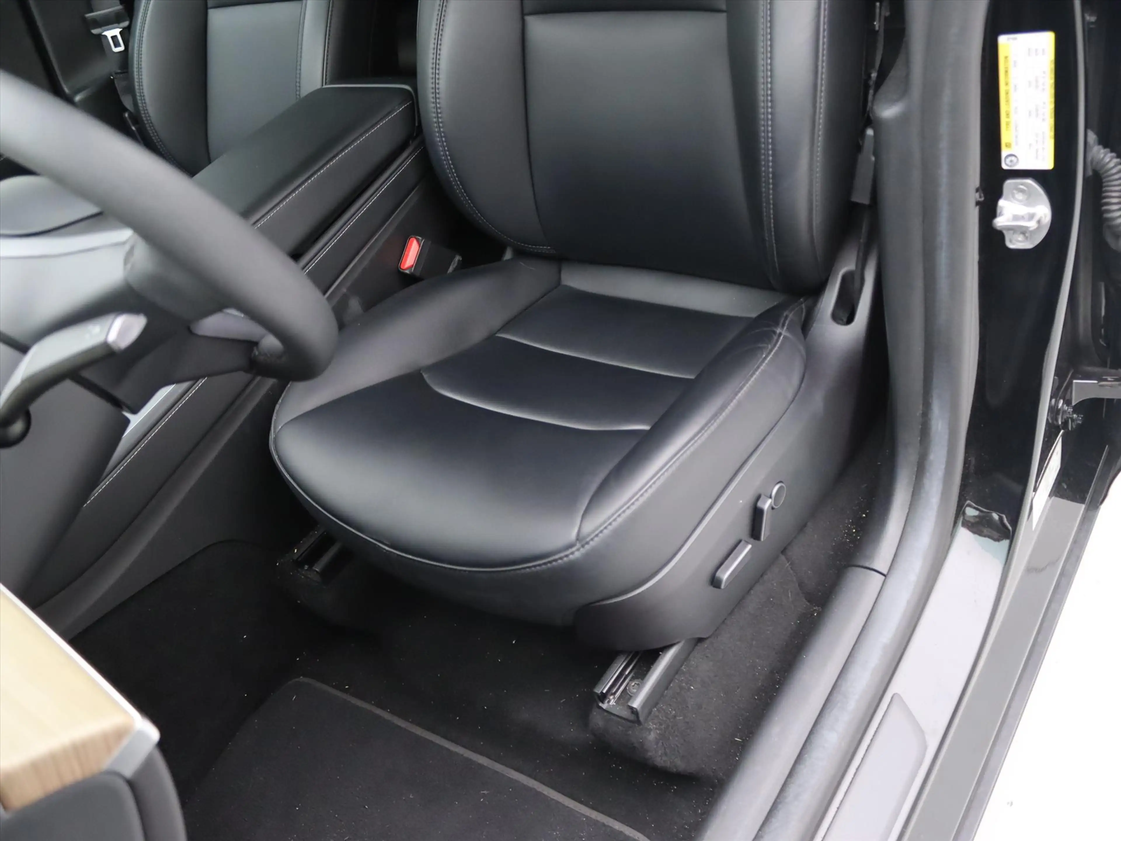Tesla Model Y Standard RWD Plus [ AMD RYZEN+AUTOPILOT+19 INCH+PR — photo 18