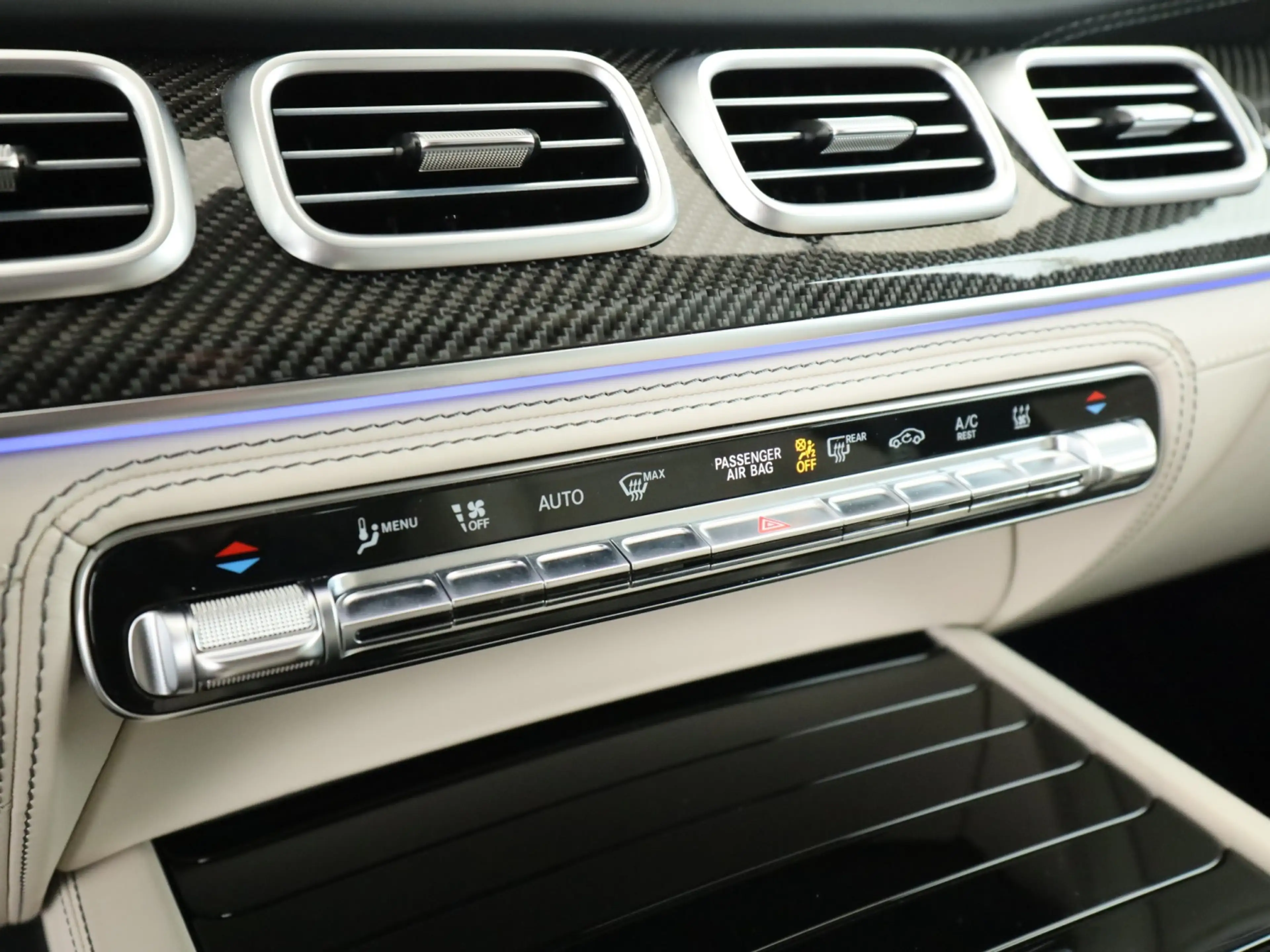 Mercedes-Benz GLS 63 AMG 4M+ 7-Sitzer*AHK*Nappa*Sitzklima*Burm — photo 14