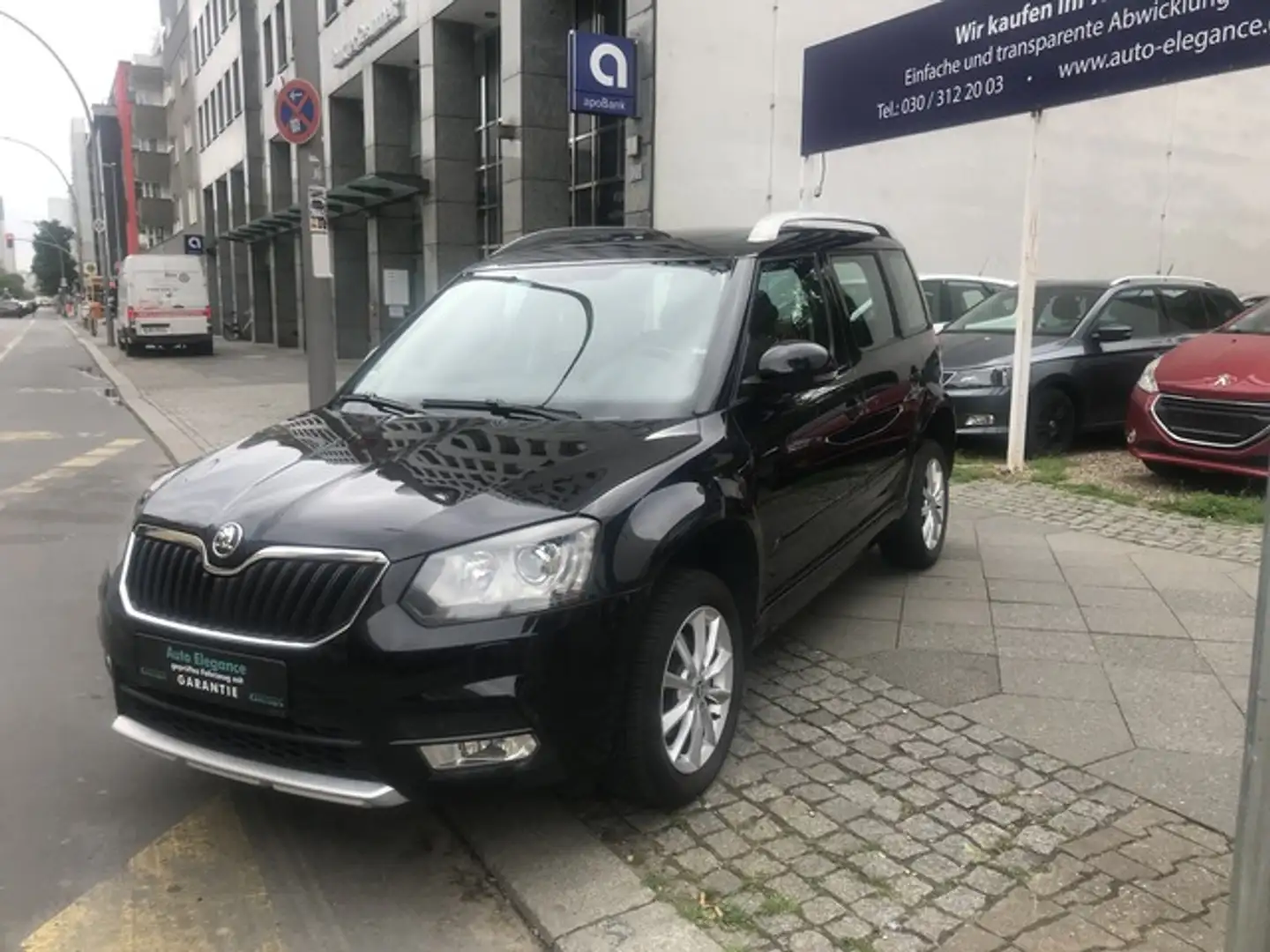 Skoda Yeti 1.2 TSI DSG Ambition Plus Edition AUTOMATIK KLIMAA Schwarz - 2