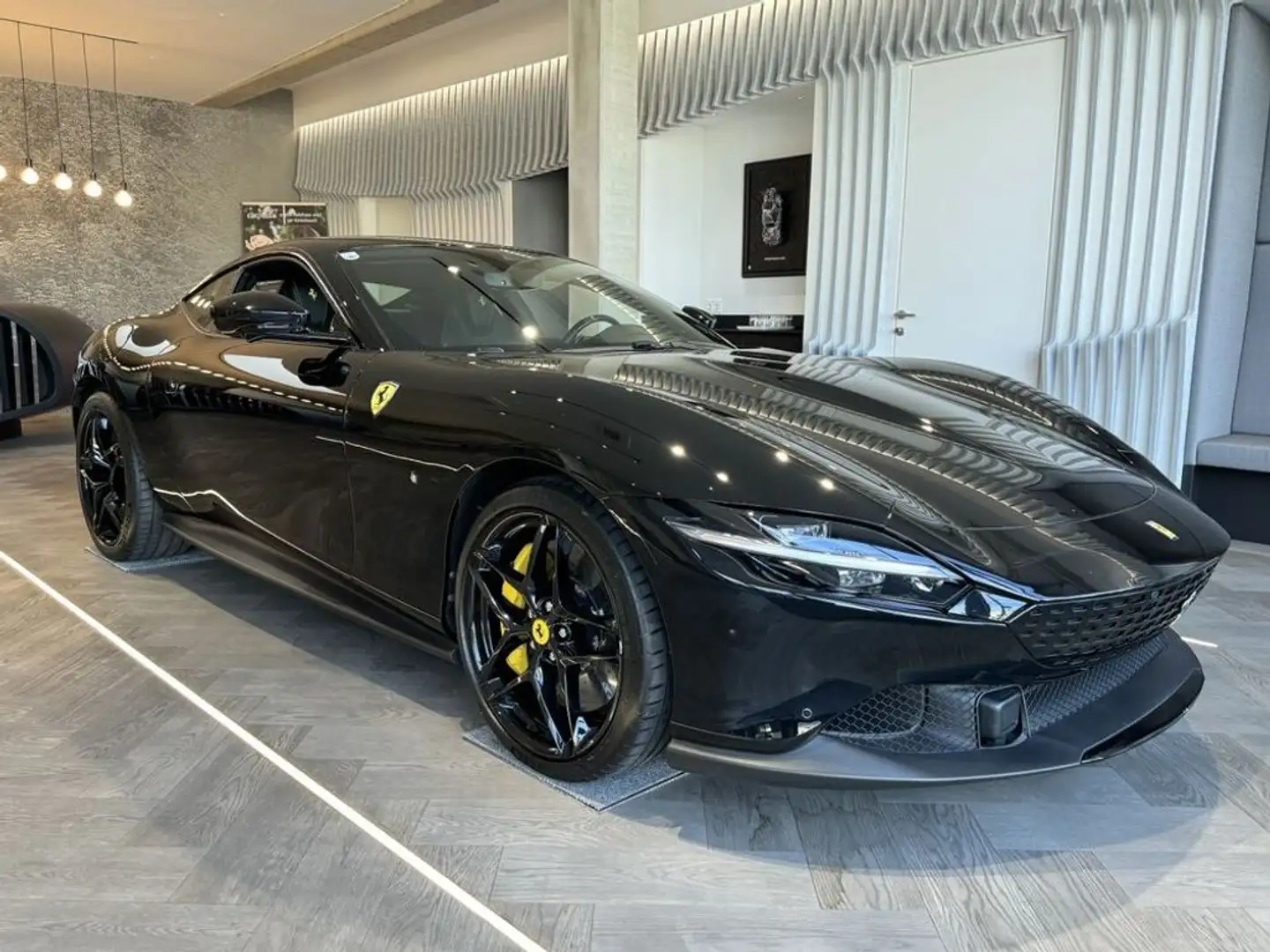 Ferrari Roma Coupé Schwarz - 1
