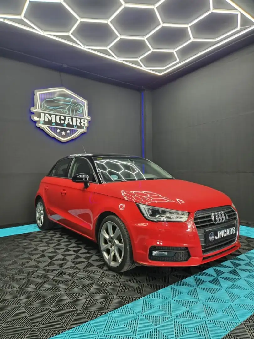 Audi A1 Sportback 1.4TDI ultra Adrenalin2 Rojo - 2