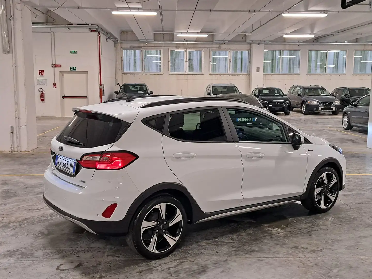 Ford Fiesta 1000 EcoBoost Hybrid mhev 125CV Active 5 Porte Weiß - 2