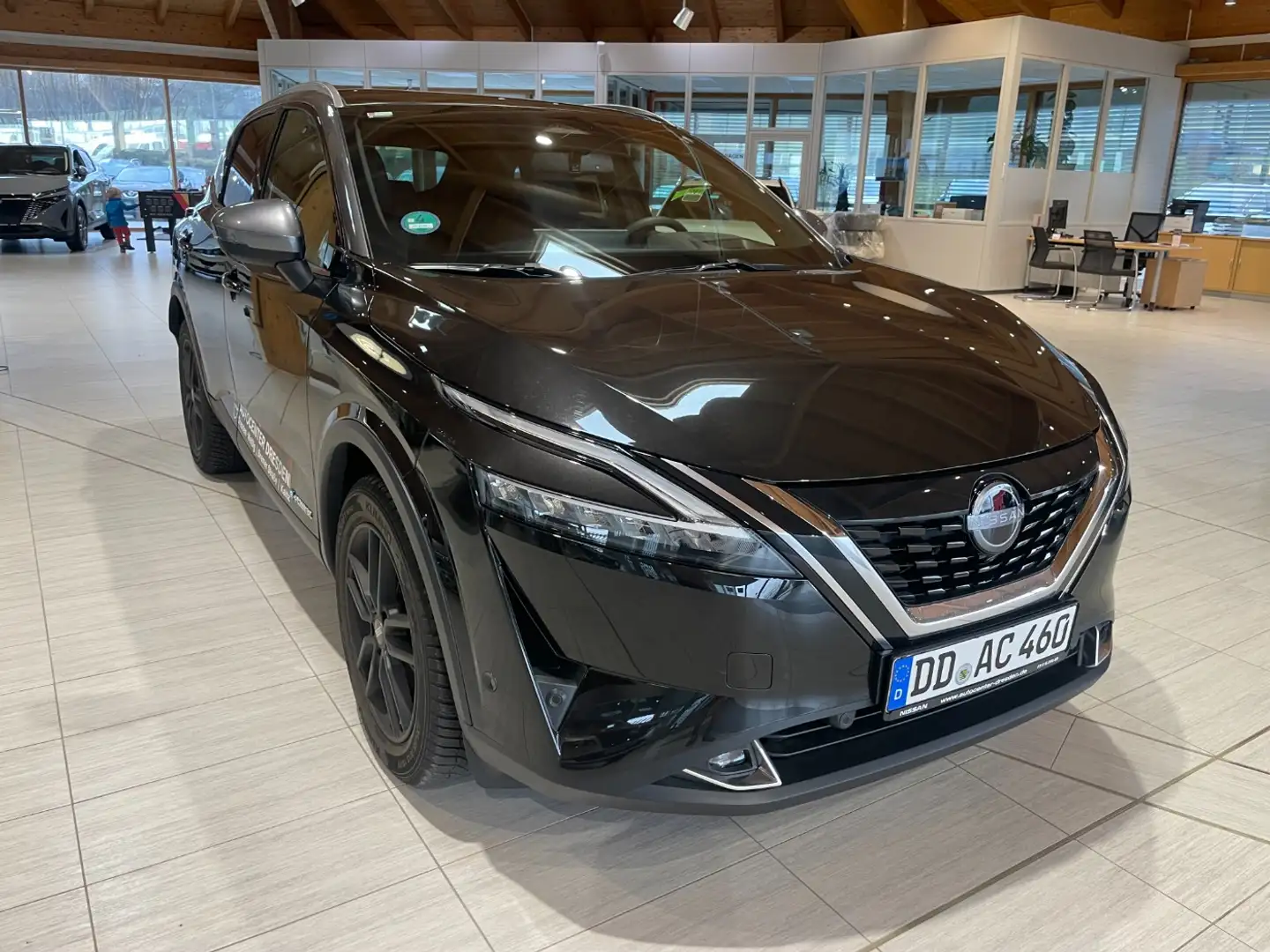 Nissan Qashqai 1.5VC-T e-Power Tekna NAV Pano SH LED Schwarz - 2