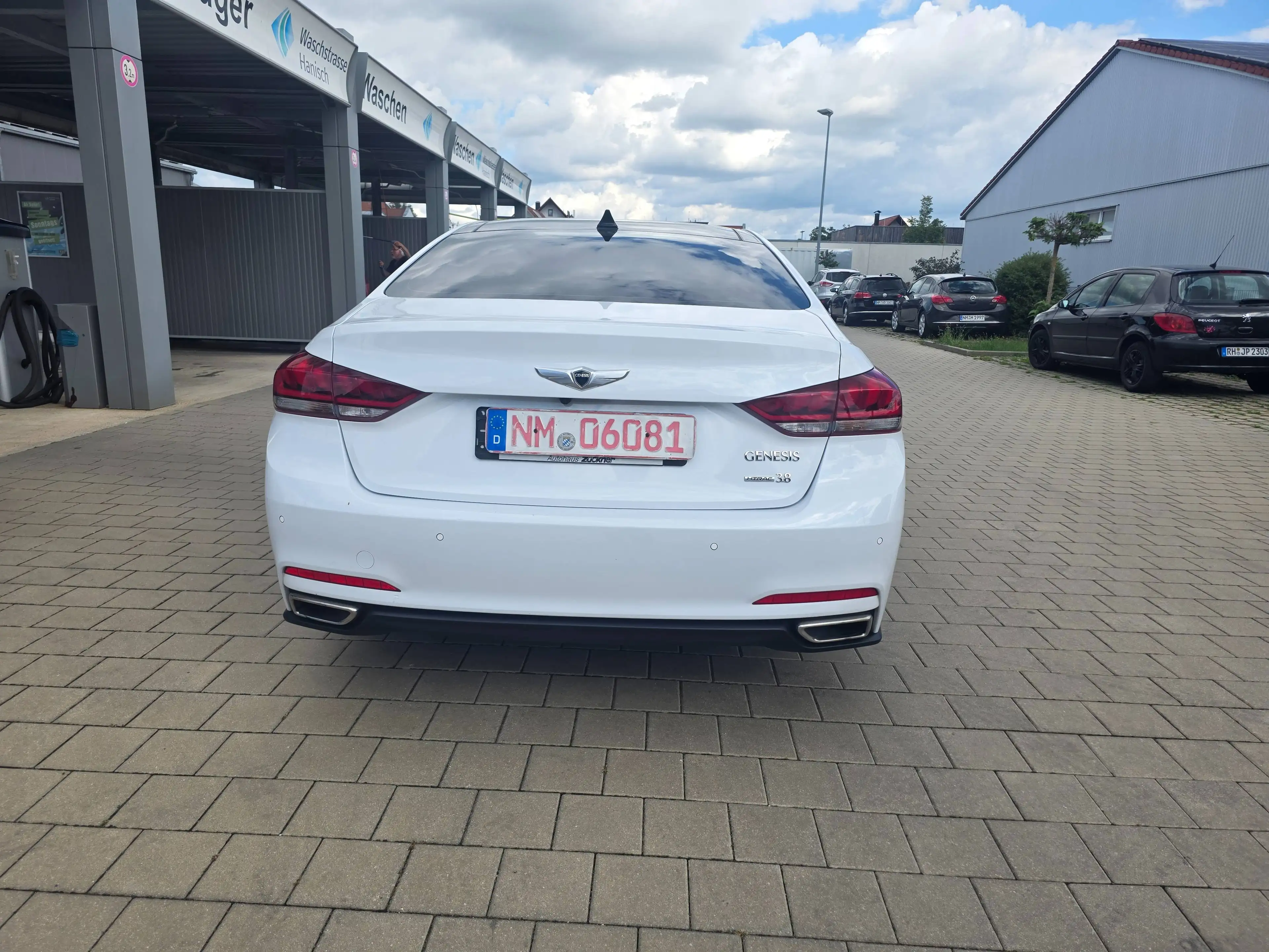 Hyundai Genesis Basis Panorama Hed up 360 Kam voll — photo 9