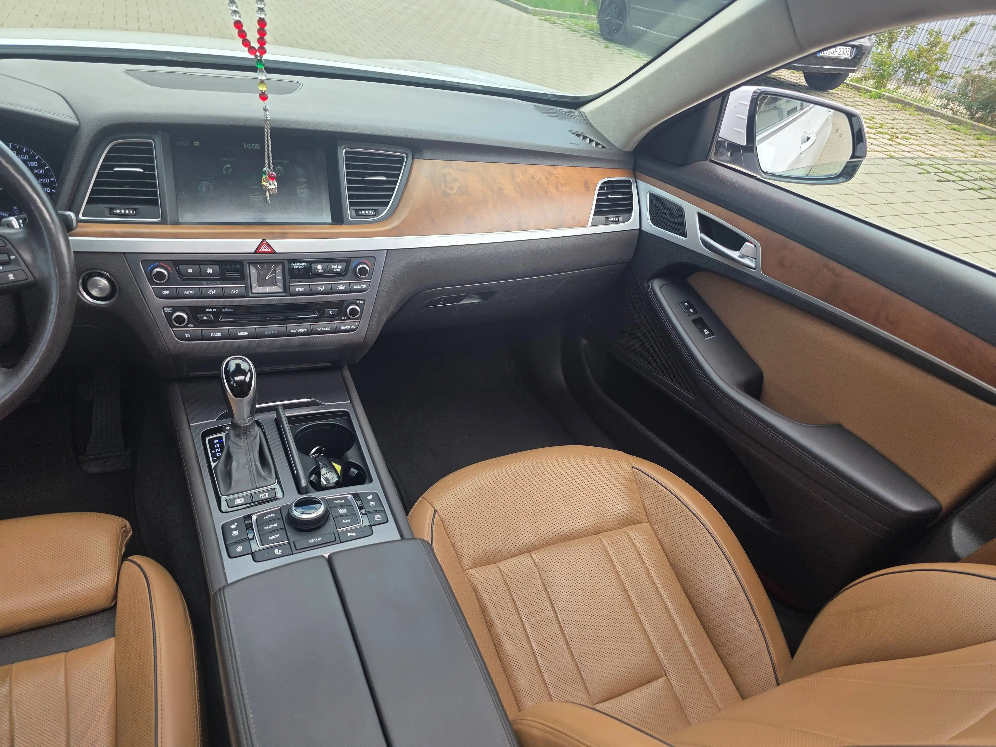 Hyundai Genesis Basis Panorama Hed up 360 Kam voll — photo 11