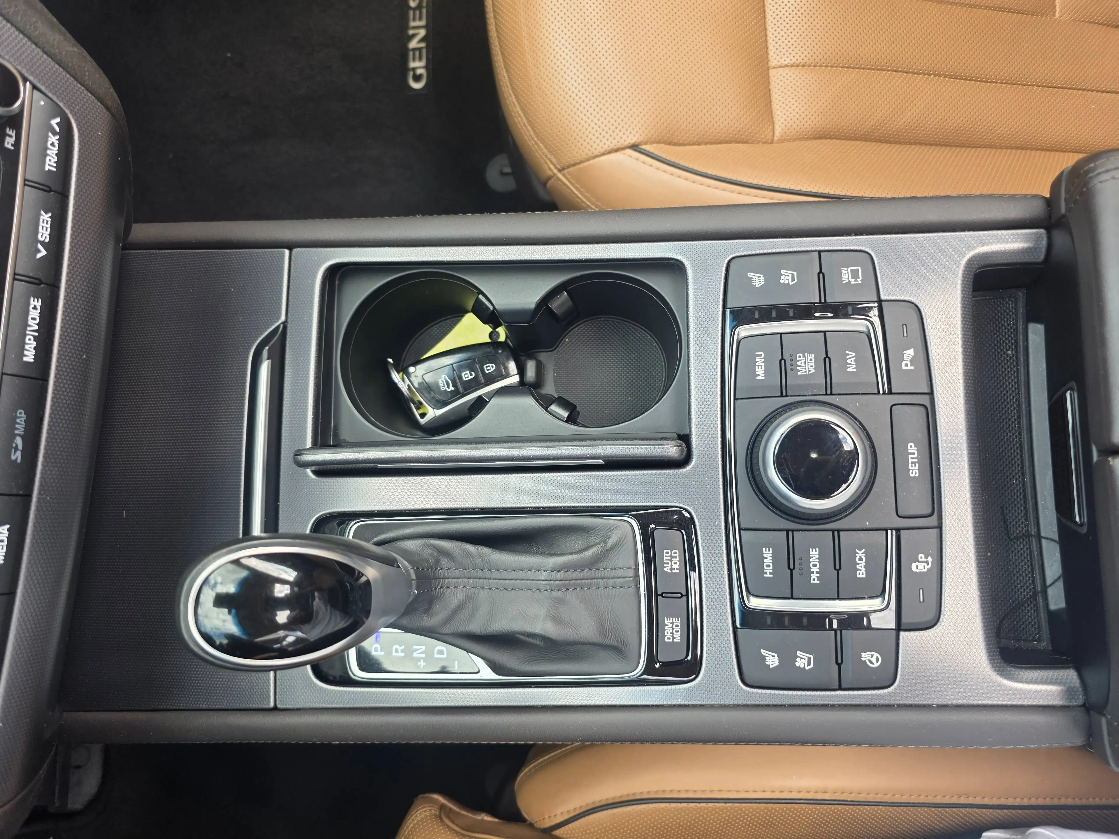 Hyundai Genesis Basis Panorama Hed up 360 Kam voll — photo 12