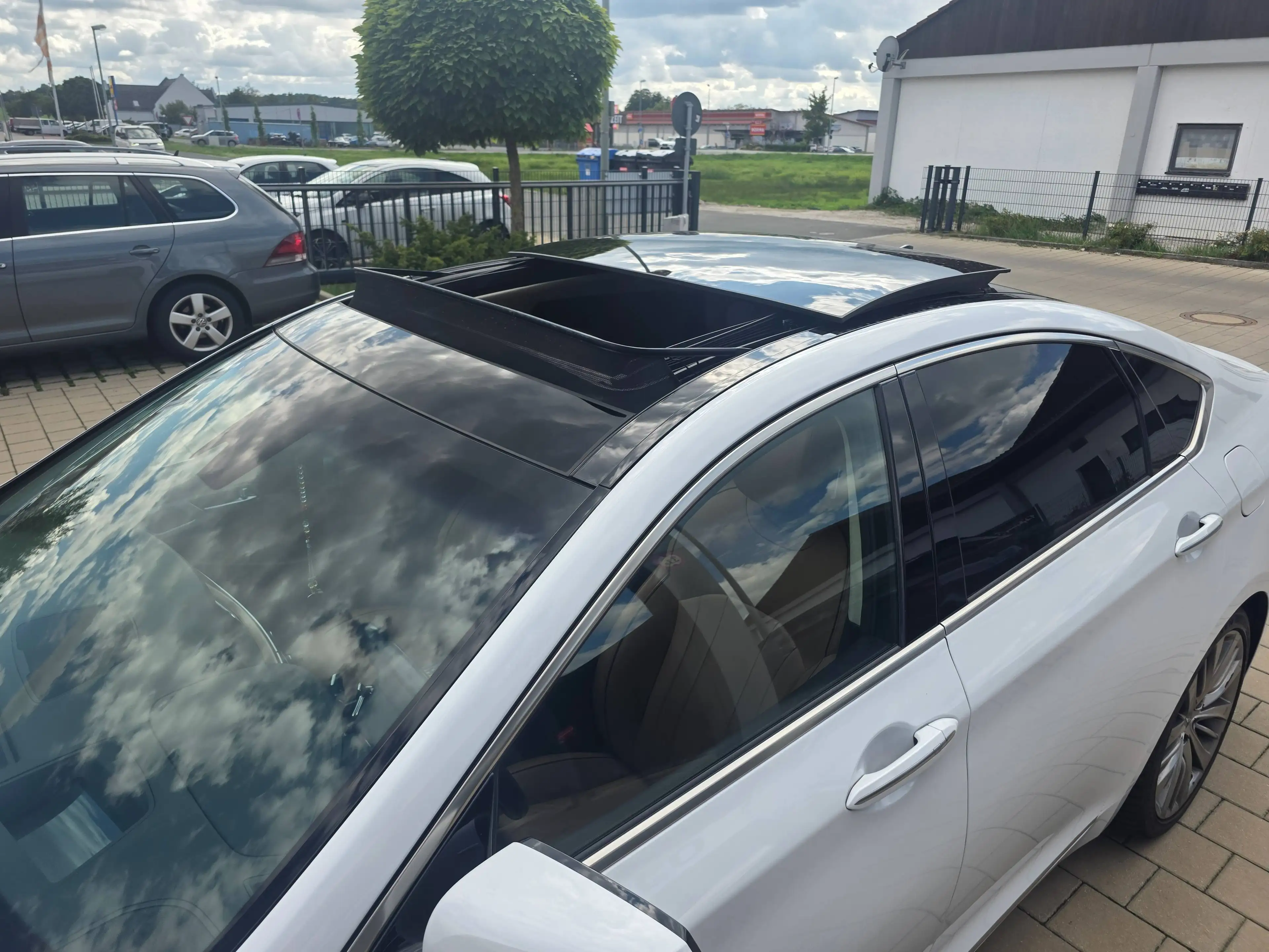 Hyundai Genesis Basis Panorama Hed up 360 Kam voll — photo 7