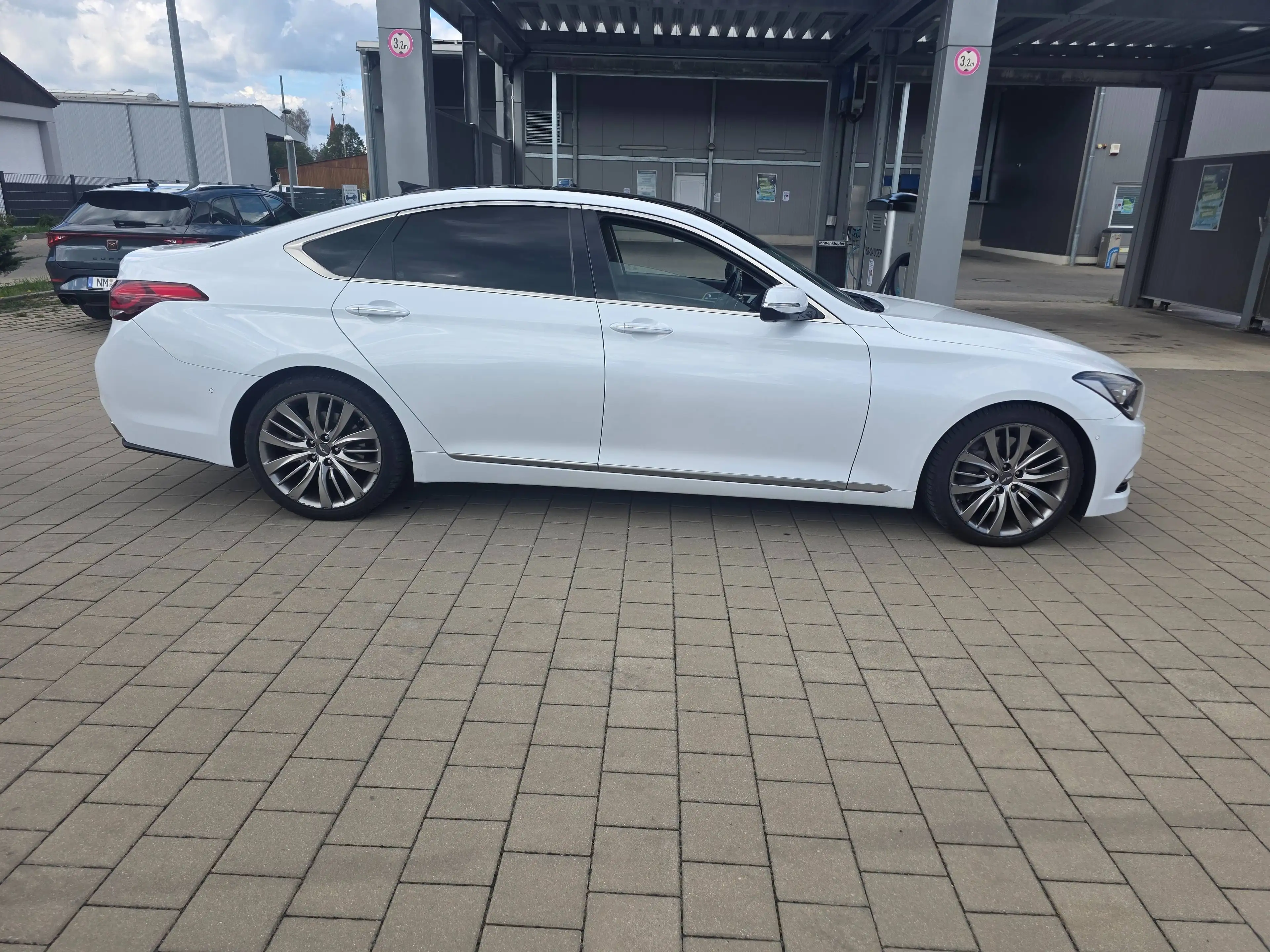 Hyundai Genesis Basis Panorama Hed up 360 Kam voll — photo 2