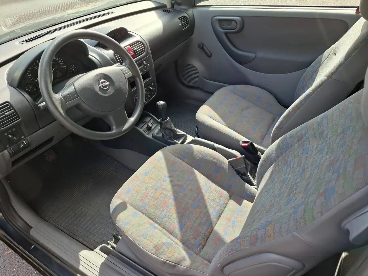 Opel Corsa 1.2 16V TÜV 07/2028, foto 9