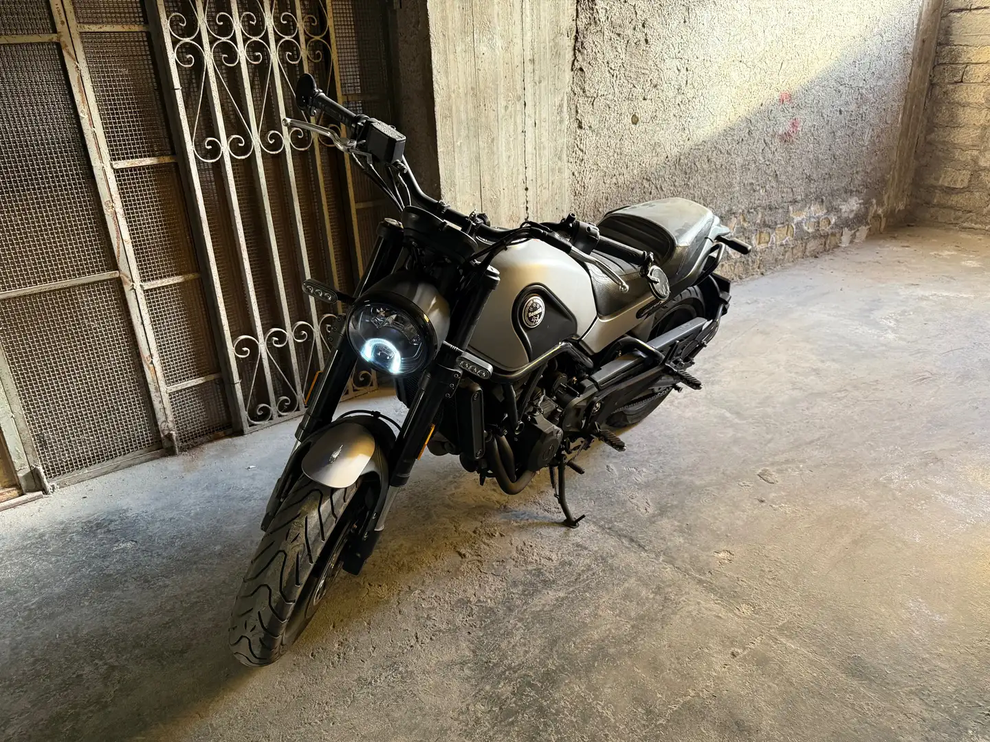Benelli Leoncino Leoncino 500 Szary - 1