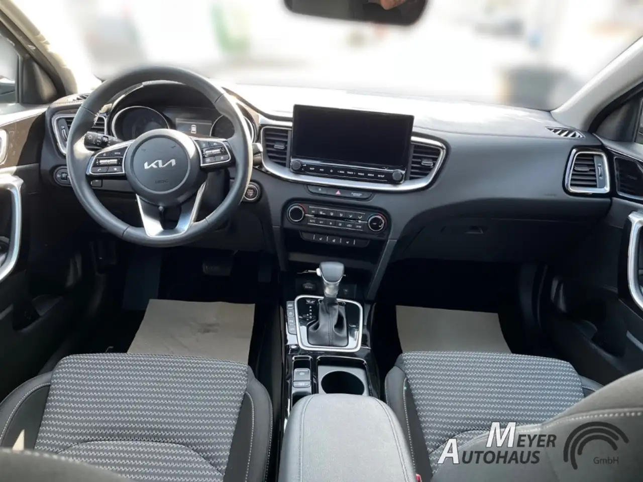 Kia Ceed / cee'd 1.5 T-GDI 48V 140 PS DCT Ultimate Edition 8