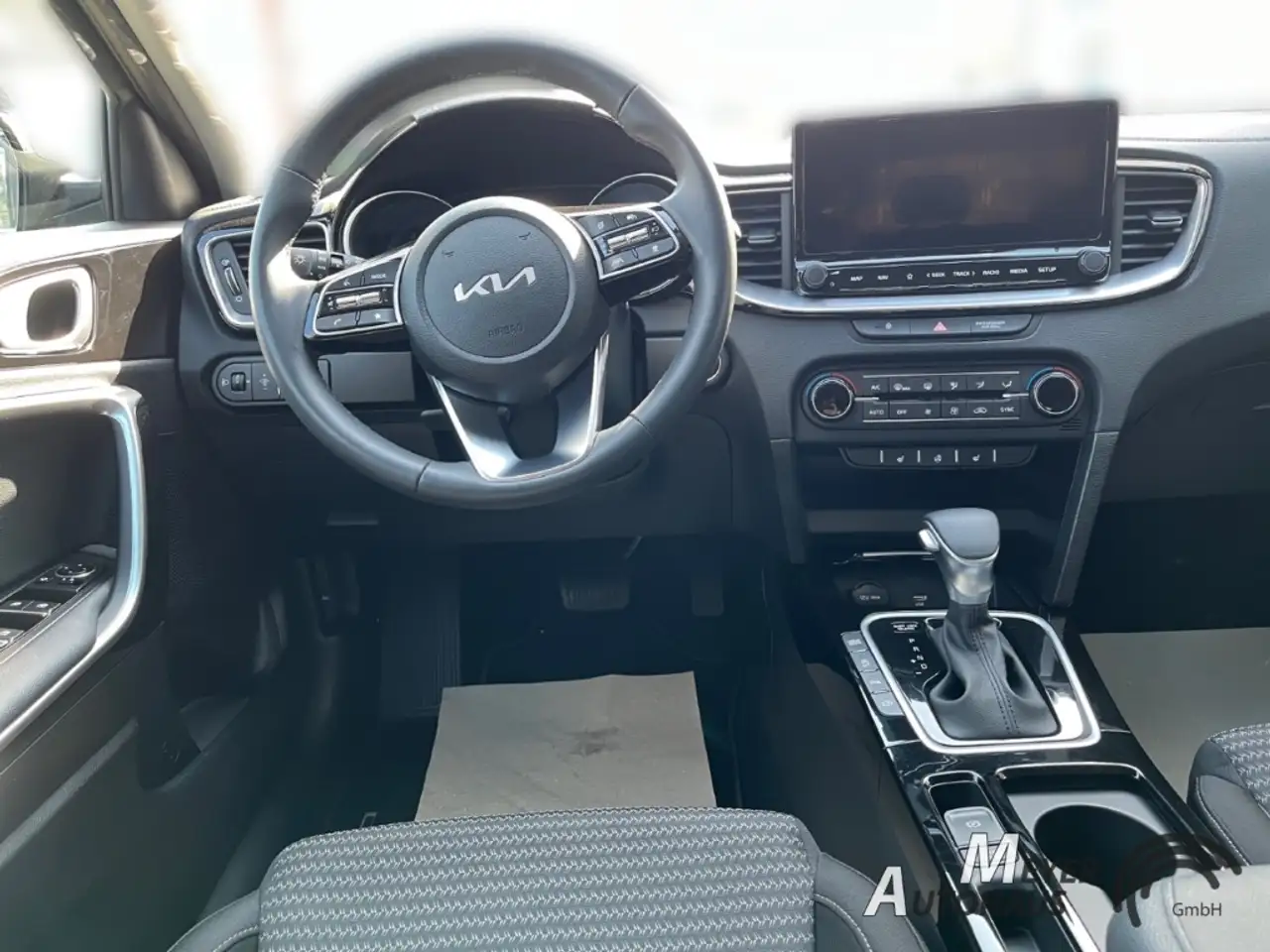 Kia Ceed / cee'd 1.5 T-GDI 48V 140 PS DCT Ultimate Edition 9