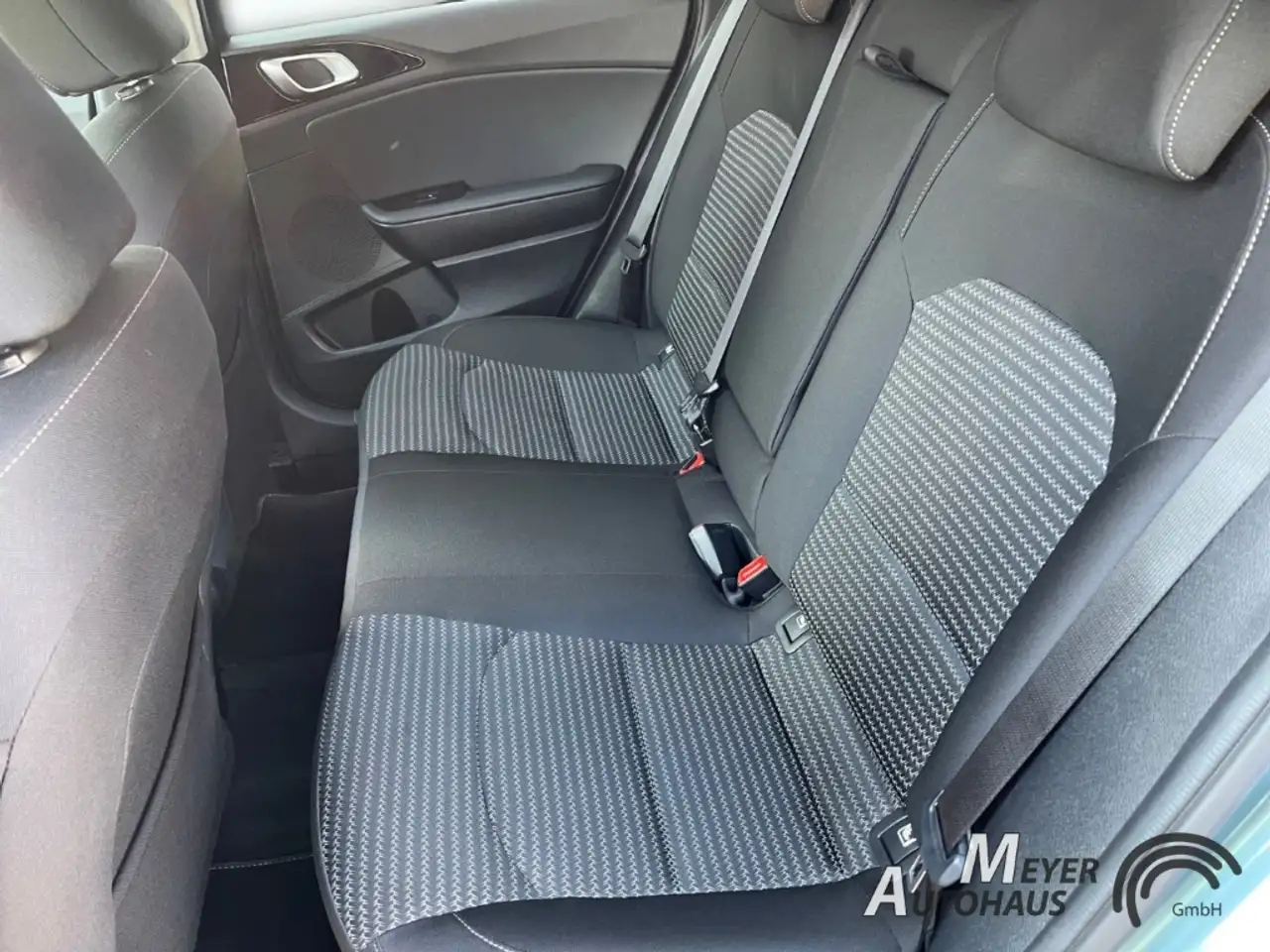 Kia Ceed / cee'd 1.5 T-GDI 48V 140 PS DCT Ultimate Edition 4